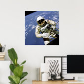 Spacewalk Poster (Thuiskantoor)
