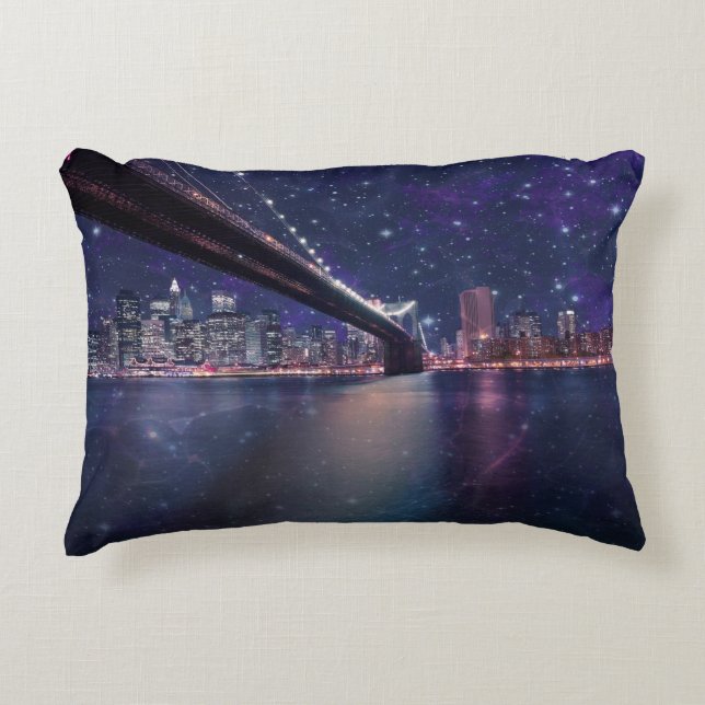 Spacey Manhattan Skyline Accent Kussen (Voorkant)