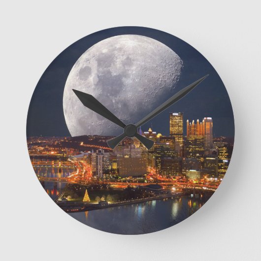 Spacey Pittsburgh Ronde Klok (Voorkant)