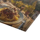 Spaghetti Bolognese op wijngaard terras tafel Snijplank (Hoek)