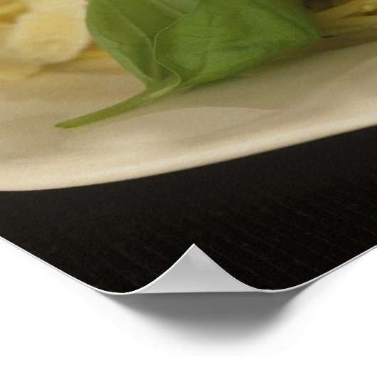 Spaghetti met basilicum en parmesan op bord, poster (Hoek)