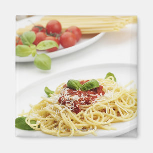 Spaghetti met tomatensaus en basilicum magneet