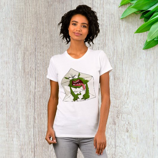 Spam in een envelop met groene monster vrouwen t-s t-shirt