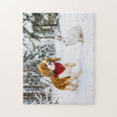 Spaniel ontmoet sneeuwhaas in winterbos legpuzzel (Verticaal)