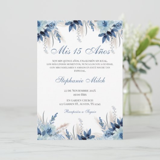 Spanish Quinceanera navy floral invite Kaart (Staand voorkant)