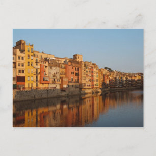 Spanje. Catalonië. Girona. Huisvesting op de Onyar Briefkaart