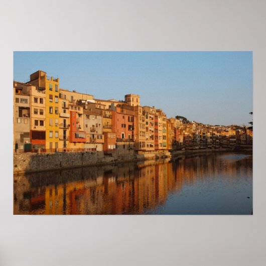 Spanje. Catalonië. Girona. Huisvesting op de Onyar Poster (Voorkant)