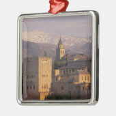 Spanje, Granada, Andalusië, Alhambra, 2 Metalen Ornament (Links)
