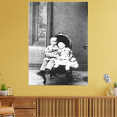 Spannende vintage-portret van broers en zusters canvas afdruk (Insitu (Woonkamer))