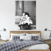 Spannende vintage-portret van broers en zusters canvas afdruk (Insitu (Slaapkamer))
