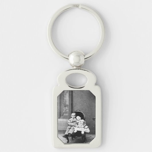 Spannende vintage-portret van broers en zusters sleutelhanger (Voorkant)
