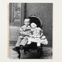 Spannende vintage portretfoto van broer of zus