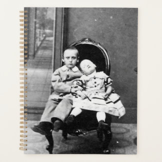 Spannende vintage portretfoto van broer of zus planner