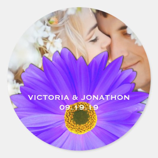 Sparen de Datum Foto Lavender Gerber Daisy Wedding Ronde Sticker (Voorkant)