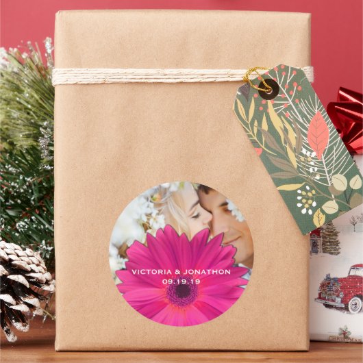 Sparen de Datum Foto Roze Gerber Daisy Wedding Ronde Sticker (Feestdagen)