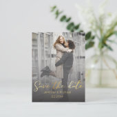 sparen de datum gouden kalligrafie paar 2 foto ' s aankondigingskaart (Staand voorkant)