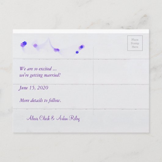 Sparen de Datum met paarse bloemen Aankondigingskaart (Achterkant)