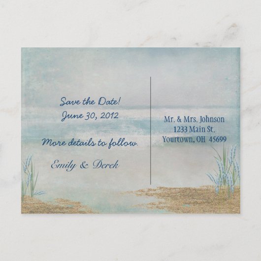 Sparen de Datum schattig stel op strand Aankondigingskaart (Achterkant)