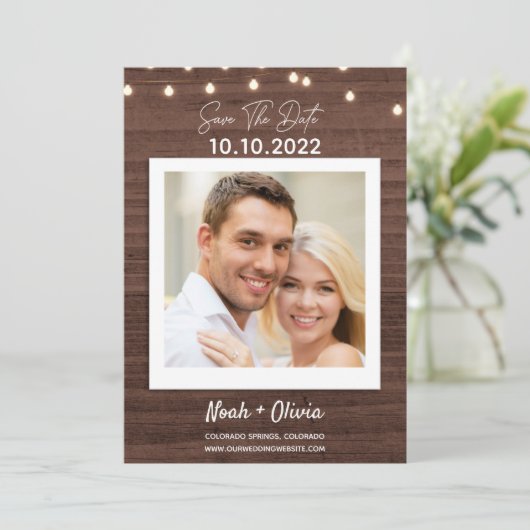 Sparen de Datum Twinkle Rustic Wood Weddenschap Save The Date (Staand voorkant)