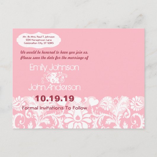 Sparen de Datum Uw Foto Roze en Witte Damask Aankondigingskaart (Achterkant)