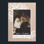 Sparen de Kaart van het Trendy van de Datum en de<br><div class="desc">Sparen de Datum Trendy en de Moderne Kaart van het de papiergroef van de Foto van de Foto is geweldig manier om het grote nieuws naar uw vrienden en familie te verzenden die een favoriet afbeelding van u tonen. Prachtige takken van Mistletoe lijsten de foto mooi.</div>