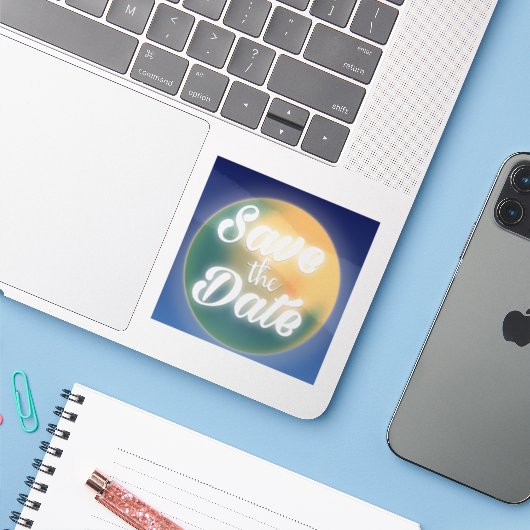 Sparen de Magische Maan van de Datum Sticker (Laptop met iPhone)