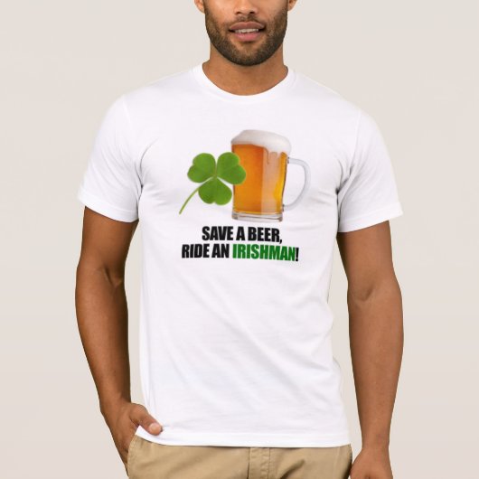 Sparen een biertje een Ier. T-shirt (Voorkant)