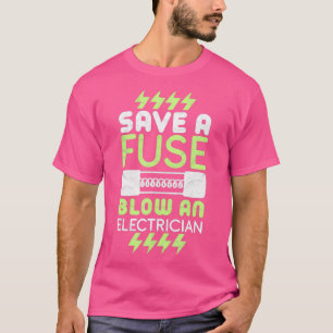 Sparen een zekering Bloed een Elektrische Gift T-shirt