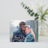 Sparen Onze Datum Zilveren Typografie Foto Weddens Aankondigingskaart (Staand voorkant)