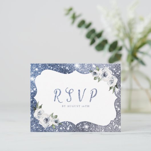 Sparkle blauwe zilveren glitter bloemenbruiloft RS Uitnodiging Briefkaart (Staand voorkant)