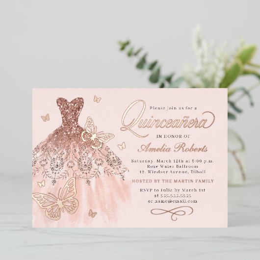 Sparkle Roos Gold Butterfly Dress Quinceanera Folie Uitnodiging (Staand Voorkant)