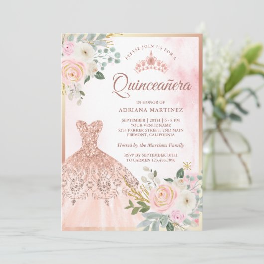 Sparkling Gown Blush Bloemen Roos Goud Quinceanera Kaart (Staand voorkant)