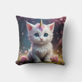 "Sparkling Paws: Het Betoverende Eenhoorn Kitten" Kussen (Voorkant)