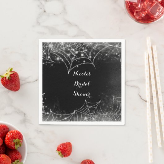 Sparkling Spiderwebs Halloween Party Servet (Insitu)