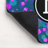 Sparkly blue paarse confetti stippen op blauwgroen muismat (Hoek)