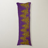 Sparkly Gold-kerstboom, sterren, sneeuw op paars Lichaamskussen (Voorkant Verticaal)