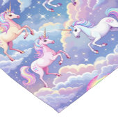 Sparkly rainbow and unicorns on clouds korte tafelloper (Hoek)