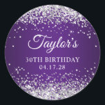 Sparkly Silver Glitter Royal Paars 30th Birthday Ronde Sticker<br><div class="desc">Creëer je eigen zilveren glitter en paarse envelop afdichtingen voor je verjaardagsuitnodigingen. Pas de tekst aan voor een andere fantastische mijlpaal verjaardagsviering voor je beste vriend. Faux zilver glitter girly glam met glinstering tegen een donker en royal paarse ombre grafisch afbeelding. Alle sprankelende, zilverachtige en glitterige elementen in dit moderne...</div>