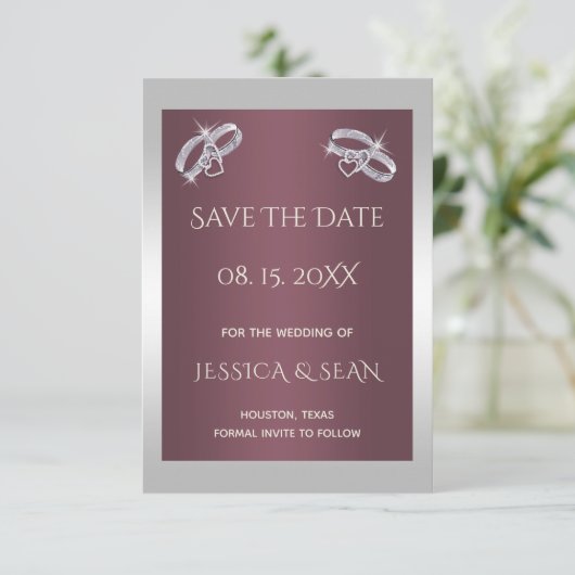 Sparkly Silver Rings & Burgandy Save The Date (Staand voorkant)