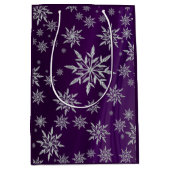 Sparkly Silver Snowflakes op Paars Medium Cadeauzakje (Voorkant)