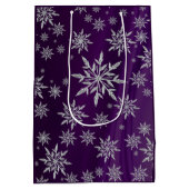 Sparkly Silver Snowflakes op Paars Medium Cadeauzakje (Achterkant)