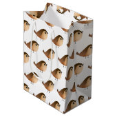 Sparrow Bird Cartoon Medium Cadeauzakje (Voorkant Gekanteld)