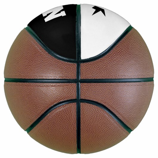 Speciaal basketbal met de naam van het douane-kind (Rechts)