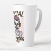 Speciaal gameontwerp met sociale afstanden latte mok (Rechterhoek)