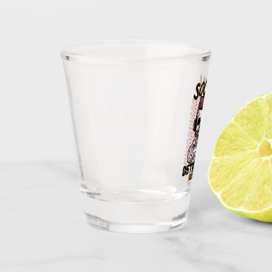 Speciaal gameontwerp met sociale afstanden shot glas (Links)