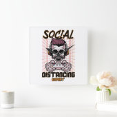 Speciaal gameontwerp met sociale afstanden vierkante klok (Huis)