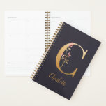 Speciaal goudblauw elegant monogram C Planner<br><div class="desc">Aangepaste Gold Blue Elegant Floral Monogram C Planner *Voor dit ontwerp heeft elke brief een eigen aanbieding, maar je past jouw naam aan door op deze sjabloon aan te klikken. Ik werk aan het toevoegen van meer brieven; als de uwe nog niet vermeld is, gelieve me te berichten en ik...</div>