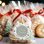 Speciaal kerstvakantiekoekje bakken ronde sticker<br><div class="desc">Voeg een vleugje winterwarmte toe aan uw zelfgemaakte kersttraktaties en -cadeaus met onze gepersonaliseerde kerstvakantie Cookie Bakken Ronde Sticker. Met een prachtig winterdennenthema en holly berries is deze sticker het perfecte accessoire om je feestelijke spirit af te shows. Maak uw keuken en cadeau geven het hart van alle vakantie juichen...</div>