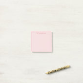 Speciaal leraar van het bureau Roze Post-it® Notes (Op bureau)