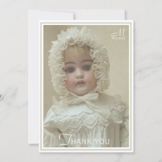 Speciaal monogram Victoriaans meisje Doll Bedankkaart (Voorkant)